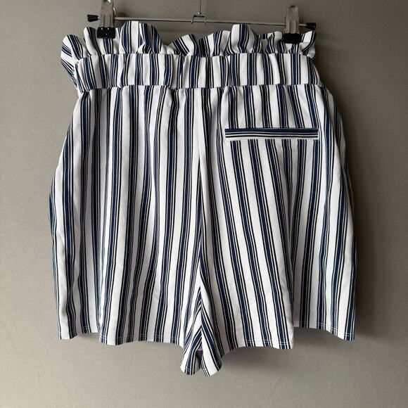 Express sz S‎ blue white paperbag striped shorts NWOT - Picture 9 of 9
